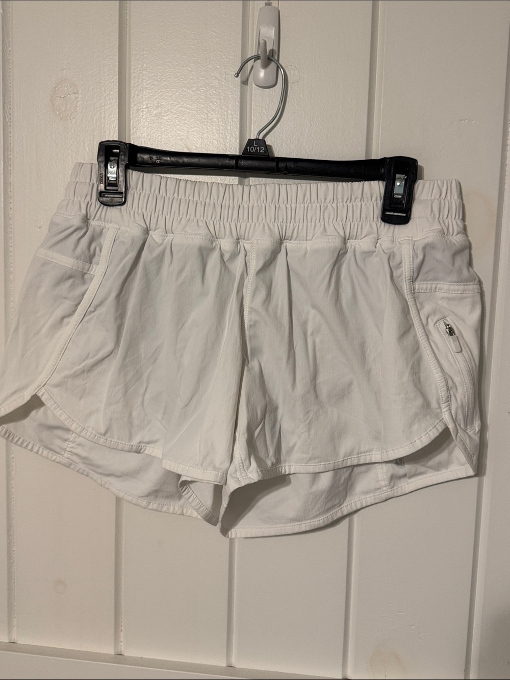 Lululemon Women's White Athletic Running Tracker Shorts sz 12